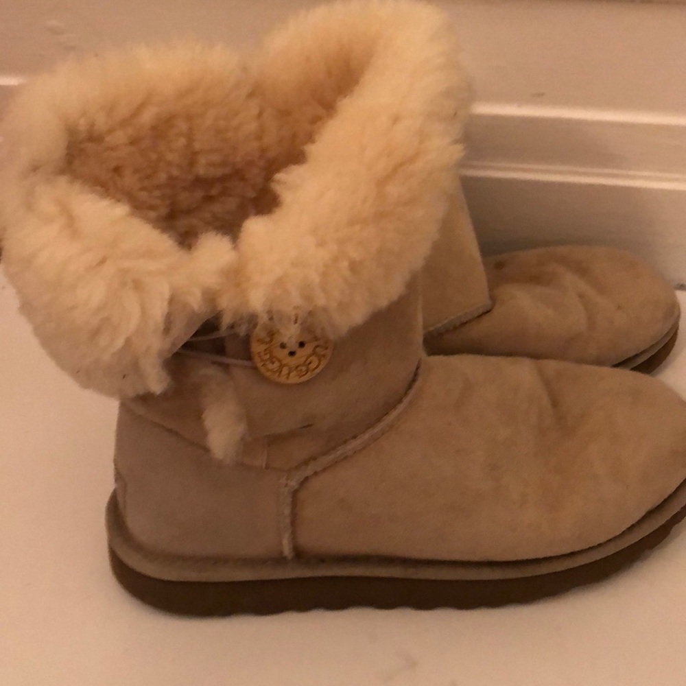 UGG ivory beige boots 8